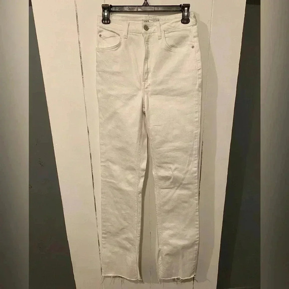 Zara High Waisted White Jeans - Picture 1 of 5